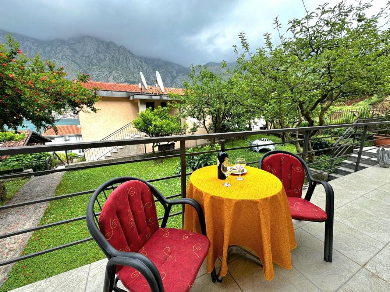 Apartments Andrija Kotor Eksteriør bilde